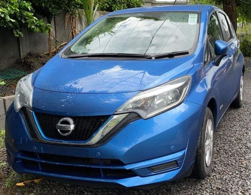 Nissan Note E-Power Blue 2018 - 1 - Family Cars  on Aster Vender