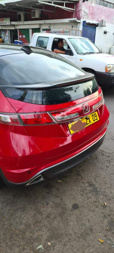 HONDA CIVIC FK1 FOR SALE - 1 - Family Cars  on Aster Vender
