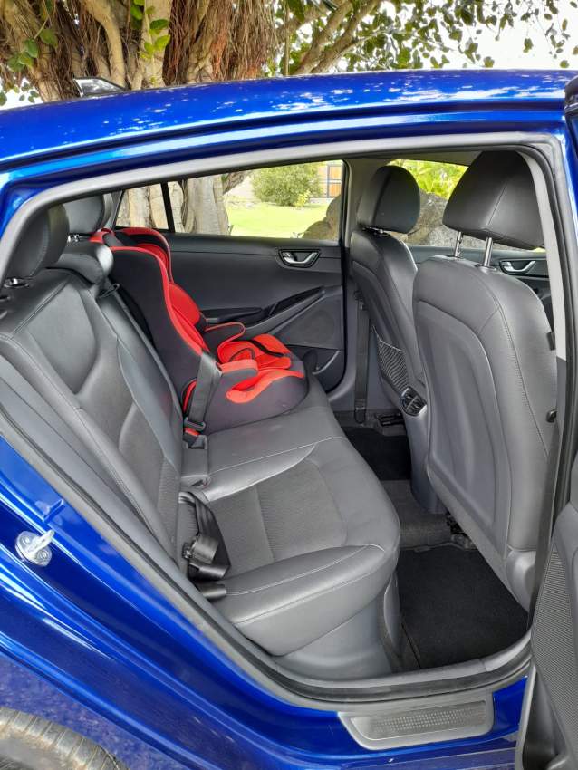 Hyundai Ioniq on Aster Vender