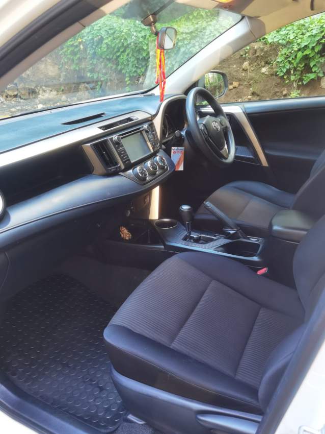 Rav 4 - 2 - SUV Cars  on Aster Vender