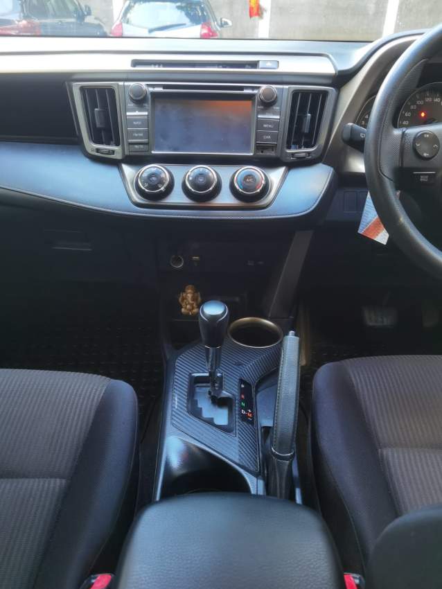 Rav 4 - 3 - SUV Cars  on Aster Vender