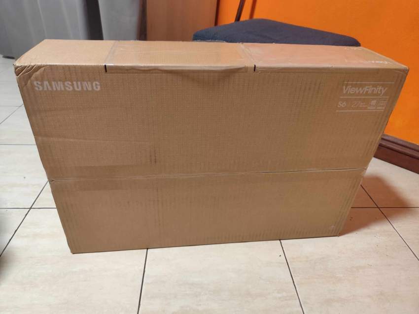 SAMSUNG VIEWFINITY S6 - 0 - LCD Monitor  on Aster Vender