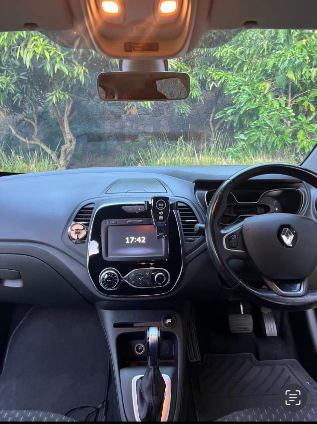 RENAULT CAPTURE - 2 - SUV Cars  on Aster Vender