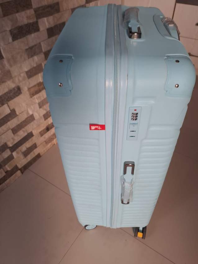 Valise - 2 - Others  on Aster Vender