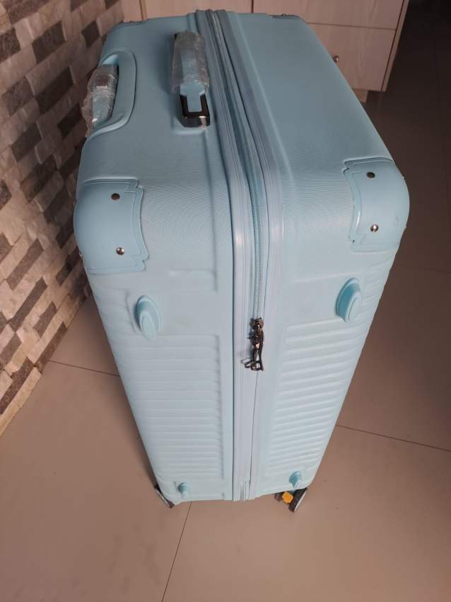 Valise - 1 - Others  on Aster Vender