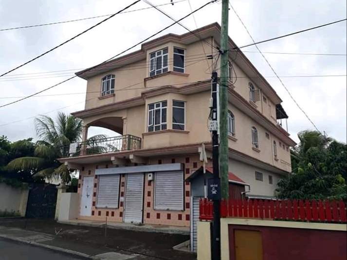 Beautiful Big House for Sale - 3 - House  on Aster Vender