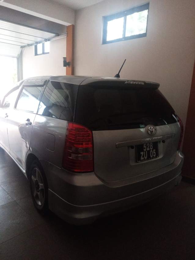 Toyota Wish 2005 - 1 - Family Cars  on Aster Vender