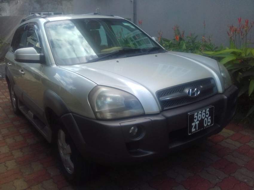 Hyundai Tucson - 6 - SUV Cars  on Aster Vender