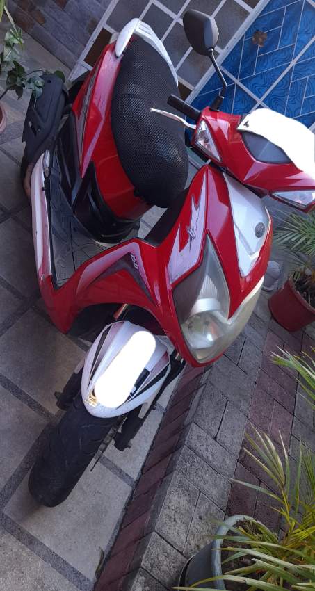 SYM 150 CC JET 4 - 3 - Scooters (above 50cc)  on Aster Vender