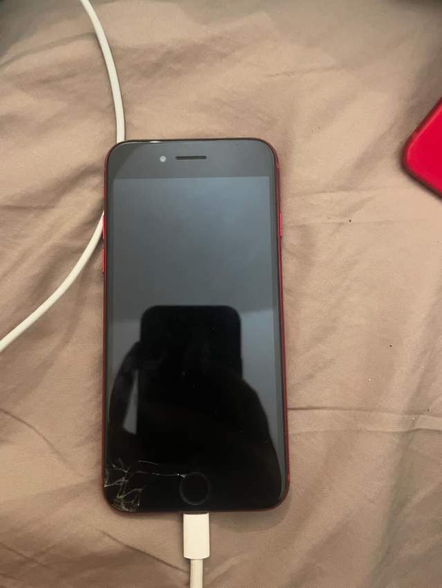 Iphone SE (2020) - 1 - iPhones  on Aster Vender
