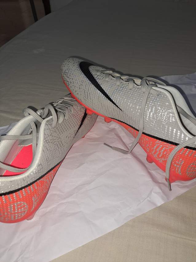 Shoes size 43 - 1 - Other Footwear  on Aster Vender