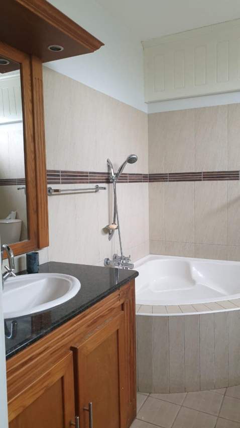 SEN Villa Pereyberre - 5 - Villas  on Aster Vender