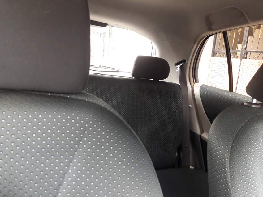 toyota vitz 06 - 5 - Compact cars  on Aster Vender