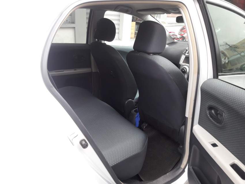 toyota vitz 06 - 3 - Compact cars  on Aster Vender