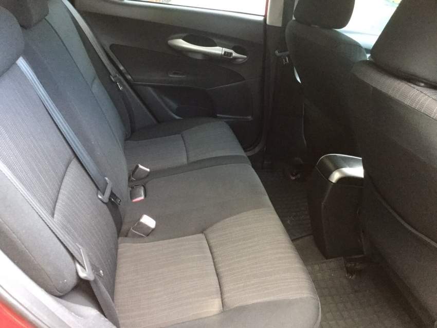 Toyota Auris VVT-I Hatchback 1600cc - 6 - Family Cars  on Aster Vender