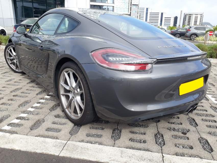 2015 Porsche Cayman 2.7 - 5 - Sport Cars  on Aster Vender