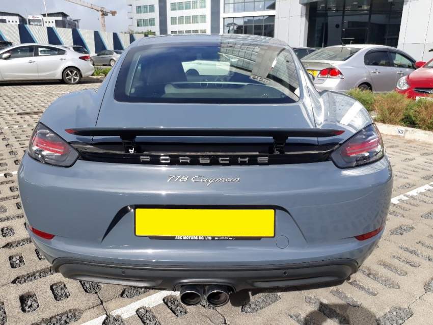 2017 Porsche 718 Cayman - 4 - Sport Cars  on Aster Vender