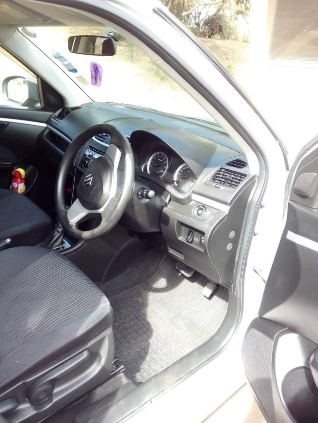Suzuki Swift 2011 - 4 - Compact cars  on Aster Vender