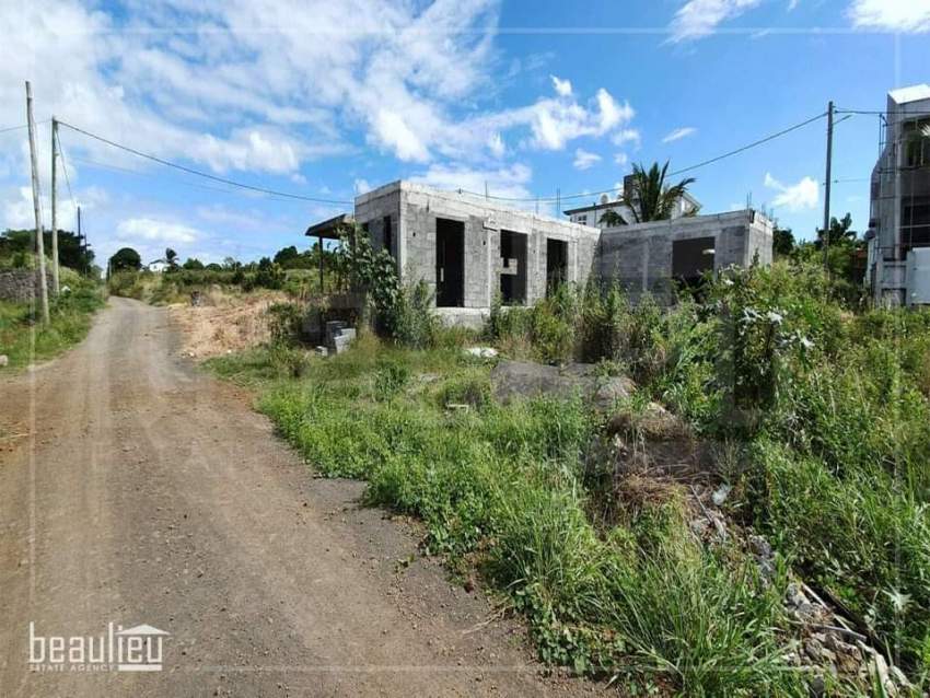 Unfinished house built on 11 perches land in Grand Gaube. on Aster Vender