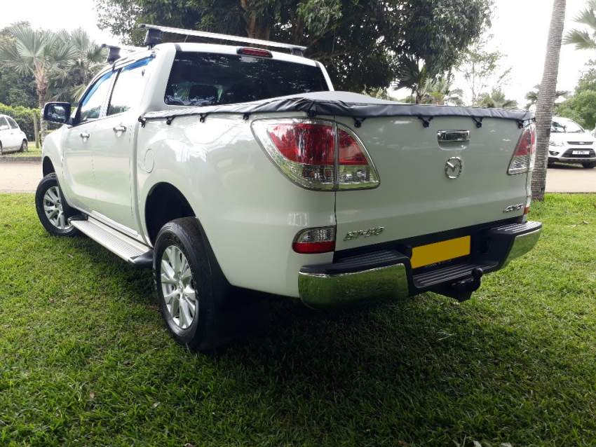 2015 Mazda BT-50 2.2 - 3 - Pickup trucks (4x4 & 4x2)  on Aster Vender