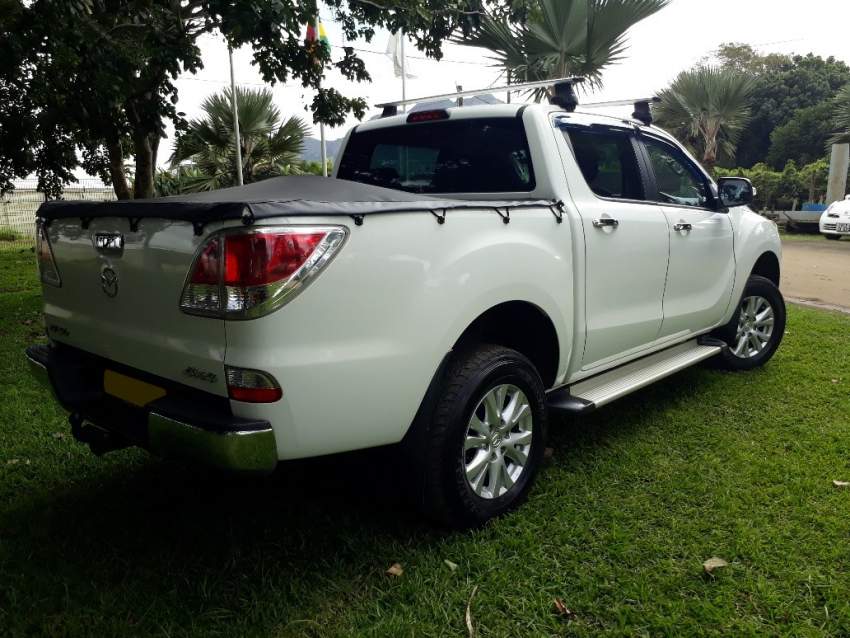 2015 Mazda BT-50 2.2 - 5 - Pickup trucks (4x4 & 4x2)  on Aster Vender