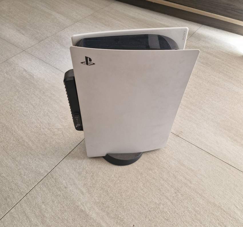 Ps5 console on Aster Vender