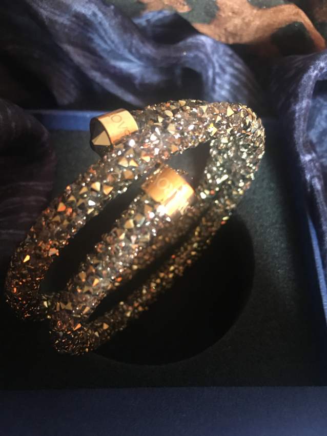 Swarovski Cuff  - 1 - Bracelet jewelry  on Aster Vender