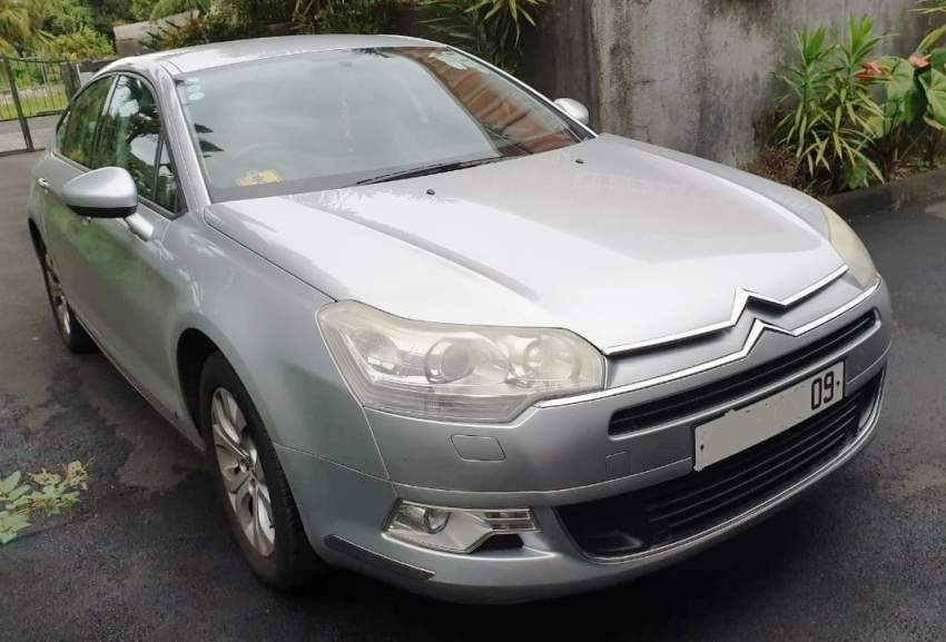 Citroen C5 Year 09  Sole owner fully Executive - 4 - Family Cars  on Aster Vender