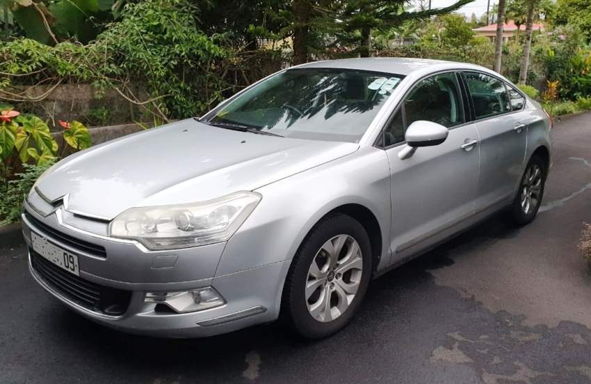 Citroen C5 Year 09  Sole owner fully Executive - 3 - Family Cars  on Aster Vender