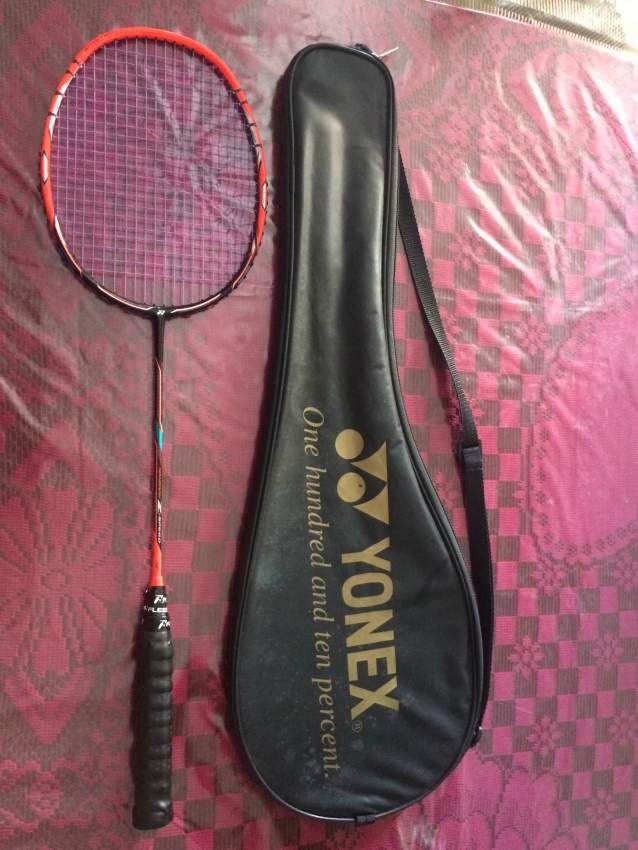 YONEX BADMINTON PROFESSIONAL RACKET YONEX NANORAY ZSPEE