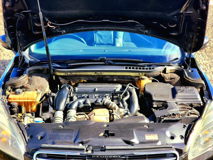 Peugeot 508 Allure - 4 - Family Cars  on Aster Vender