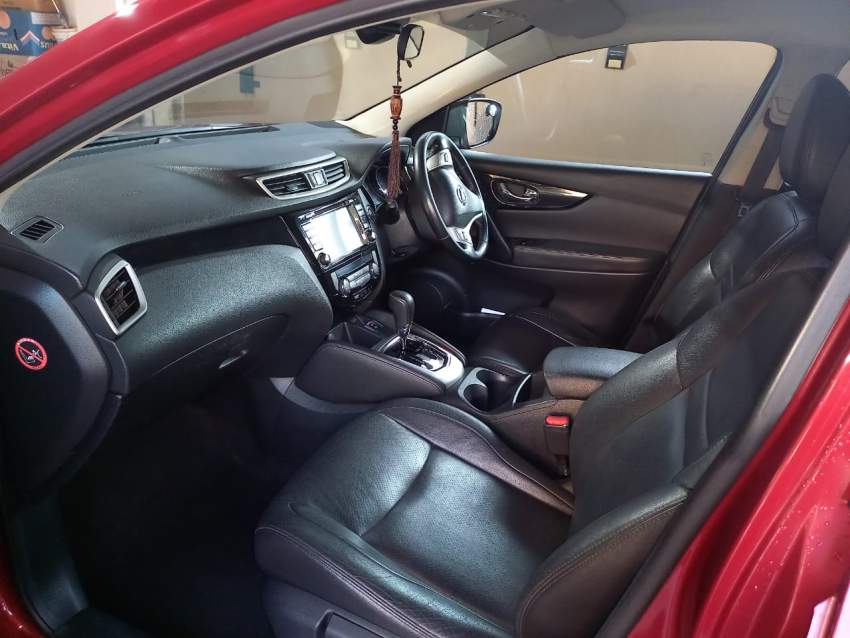 Nissan Qashqai-2015 - 4 - SUV Cars  on Aster Vender