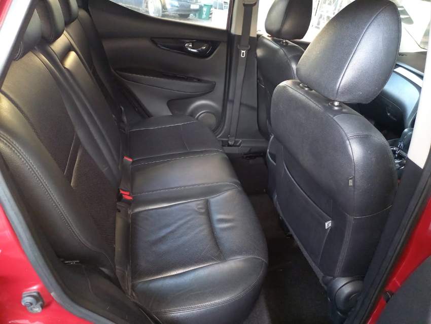 Nissan Qashqai-2015 - 5 - SUV Cars  on Aster Vender