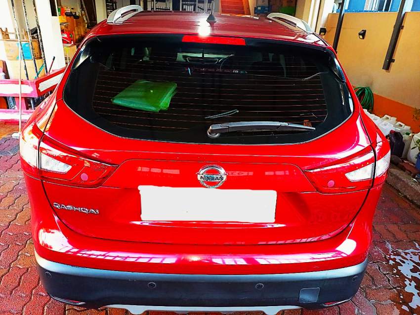 Nissan Qashqai-2015 - 3 - SUV Cars  on Aster Vender