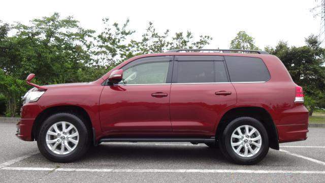 2018 TOYOTA LAND CRUISER - 3 - SUV Cars  on Aster Vender