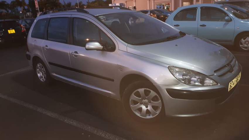 Peugeot 307 SW - 2 - Family Cars  on Aster Vender