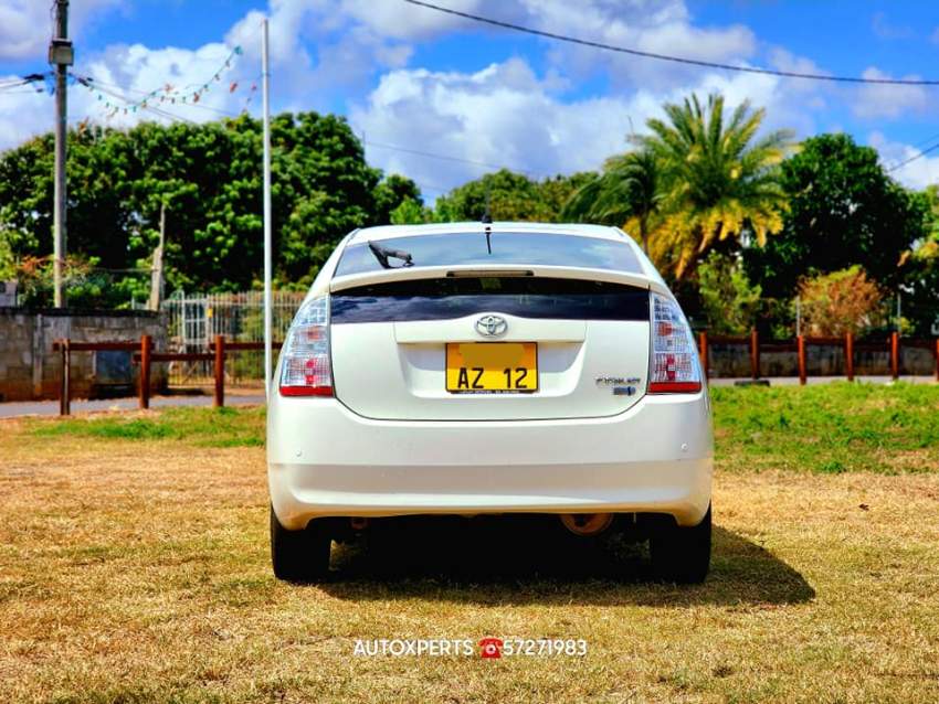 Toyota prius-2012 - 3 - Family Cars  on Aster Vender