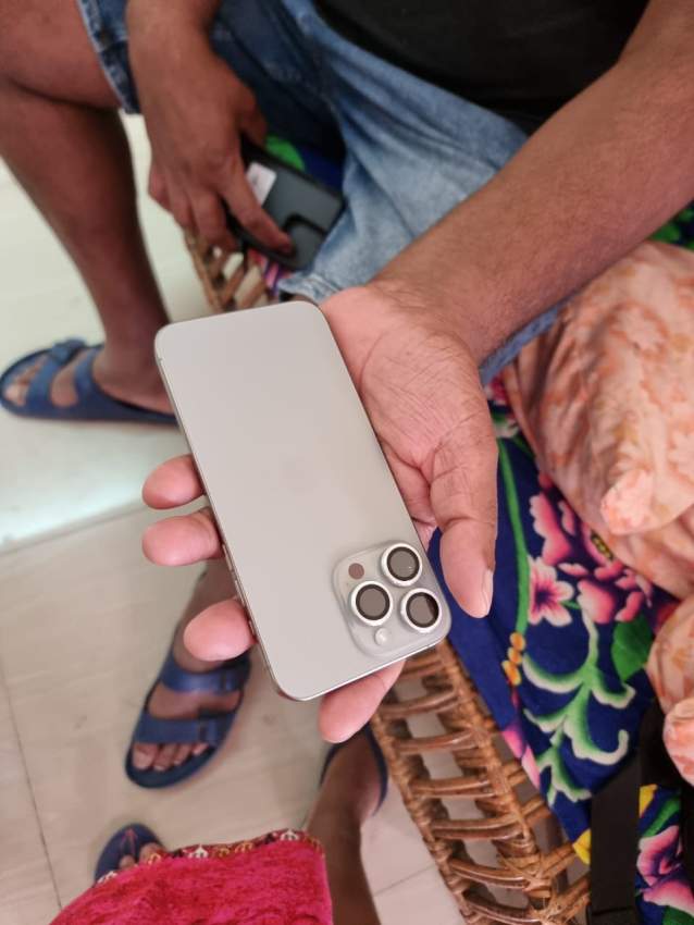 iPhone 15 pro max 1 terabyte - 0 - iPhones  on Aster Vender