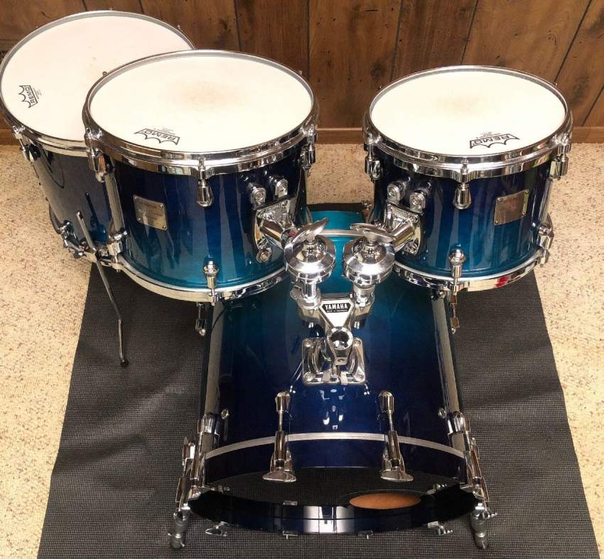 Yamaha Birch Custom Absolute Sea Blue Fade Drum Set 20 10 12 14FT...