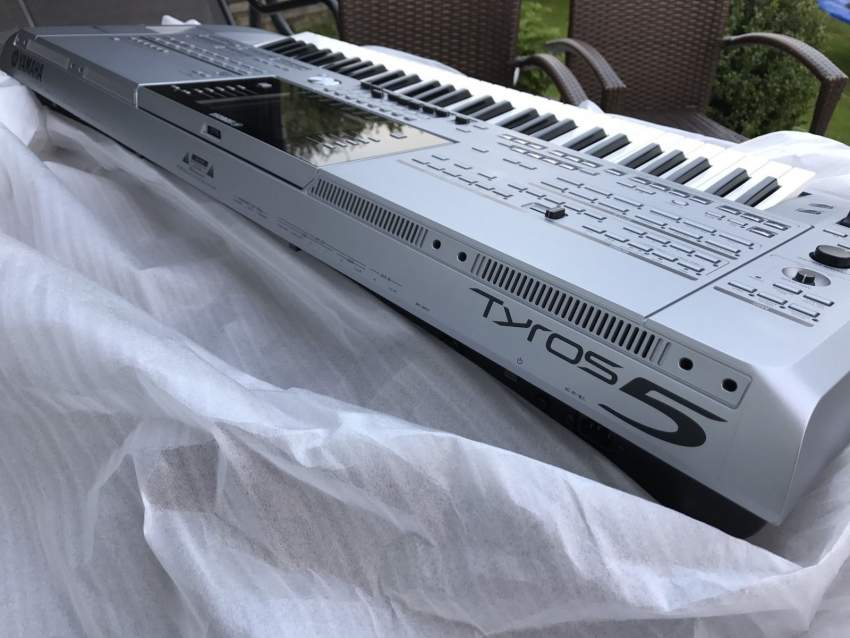 yamaha tyros 5 unboxing - 1 - Piano  on Aster Vender