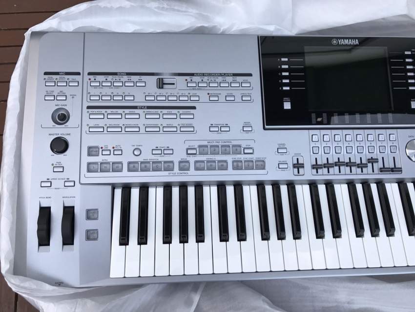 yamaha tyros 5 unboxing - 3 - Piano  on Aster Vender
