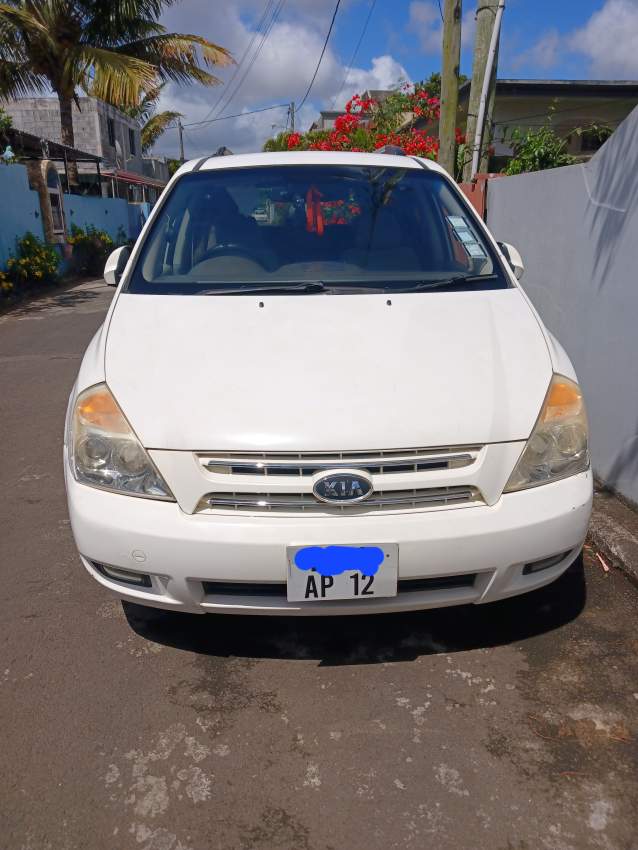 Kia carnival ex on Aster Vender