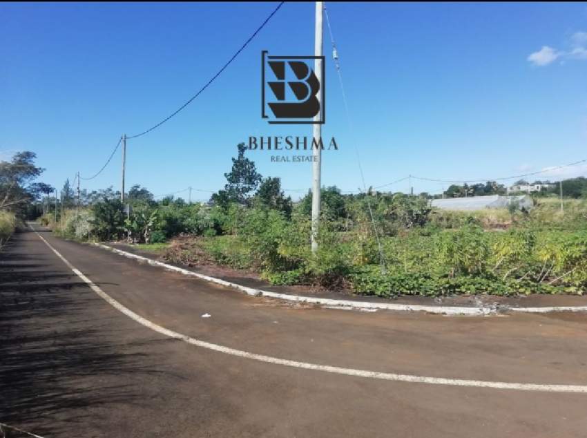 25 perches residential plot in Belle Vue at 75,000/perche  - 2 - Land  on Aster Vender