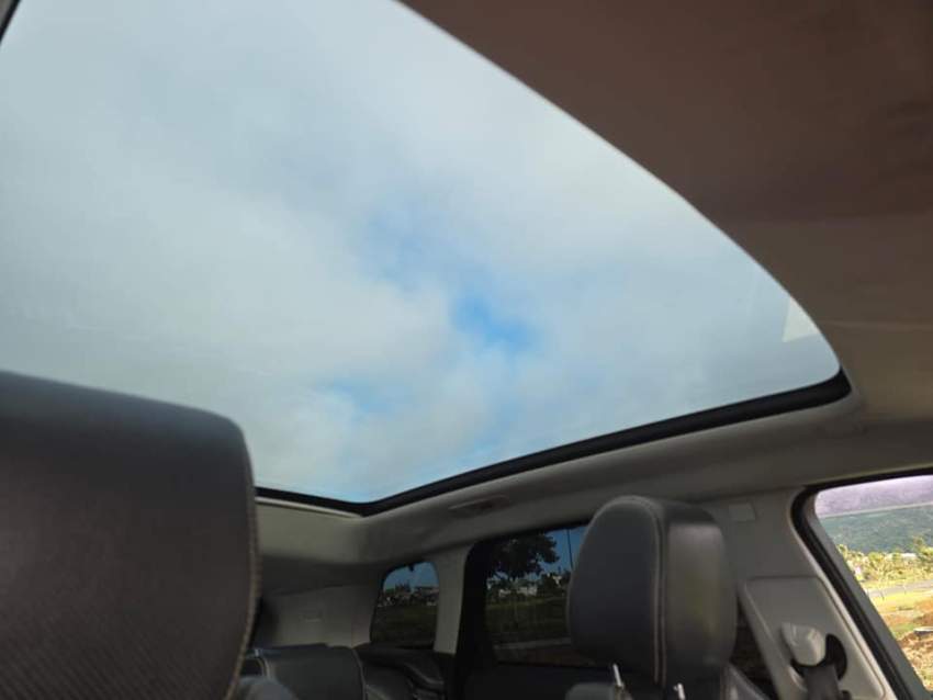 2013 Range Rover Evoque Si4 - 4 - Luxury Cars  on Aster Vender