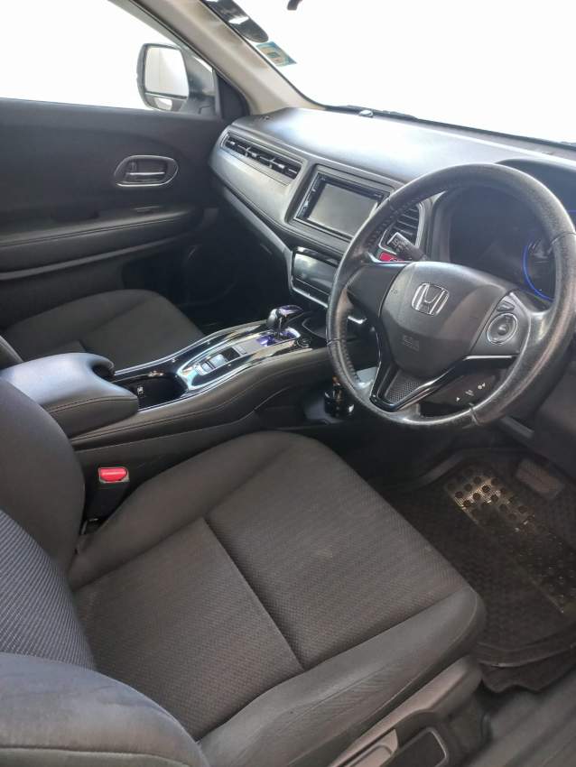 2014 Honda Vezel Hybrid - 6 - SUV Cars  on Aster Vender