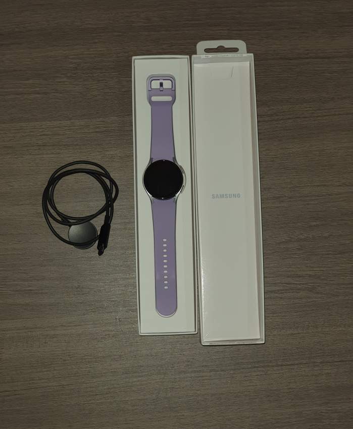 Samsung Galaxy Watch 5 40mm - 0 - Smartwatch  on Aster Vender