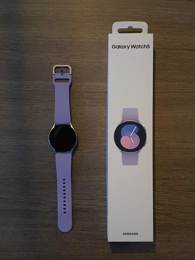 Samsung Galaxy Watch 5 40mm - 1 - Smartwatch  on Aster Vender