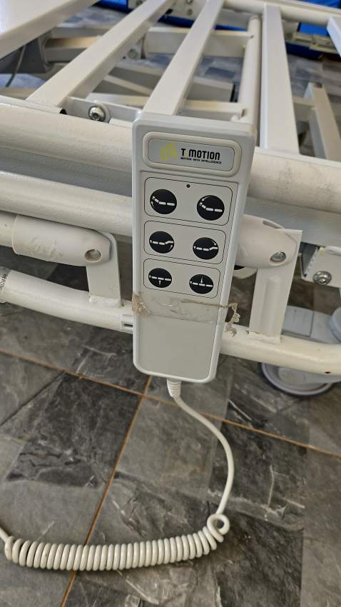 Electrical bed with 06 functions + anti scar matress + equipments. - 1 - Other Medical equipment  on Aster Vender