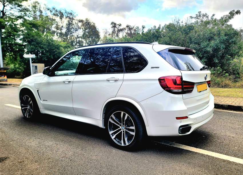 Bmw x5 X Drive-2016 - 4 - SUV Cars  on Aster Vender