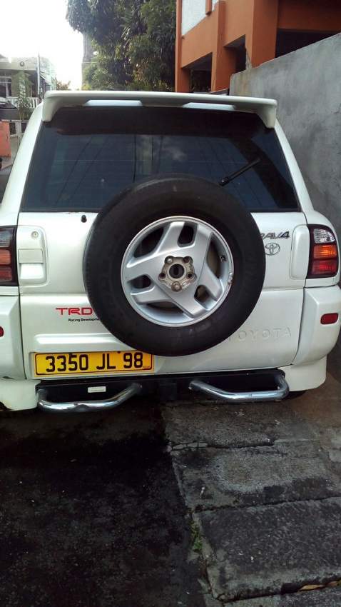 Toyota RAV 4   - 1 - Pickup trucks (4x4 & 4x2)  on Aster Vender